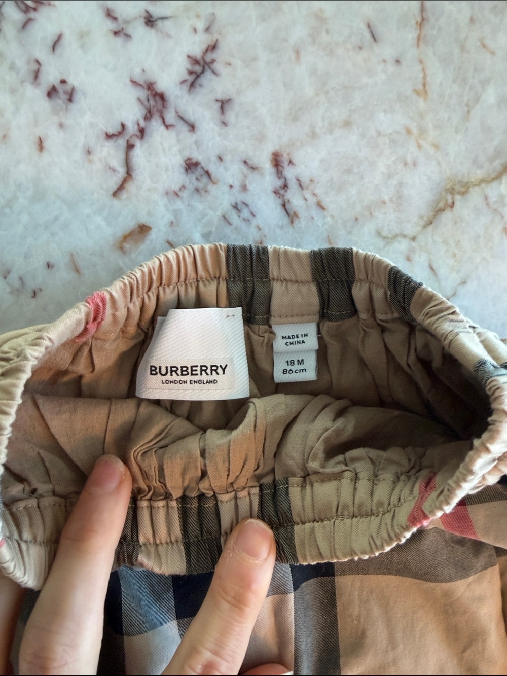 Burberry - Picture 2 of 3